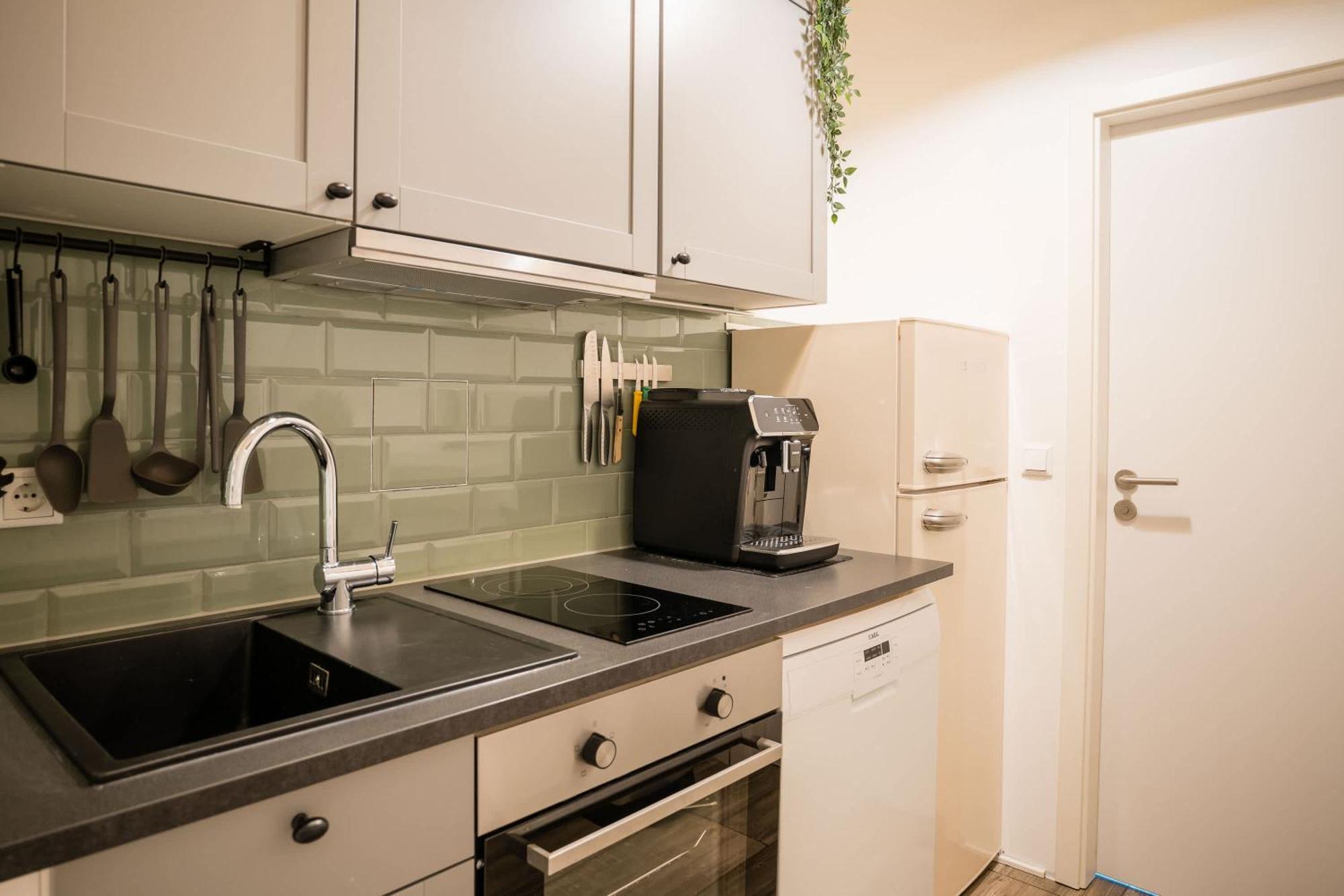 Luxury At Rosenthaler Platz Apartment *